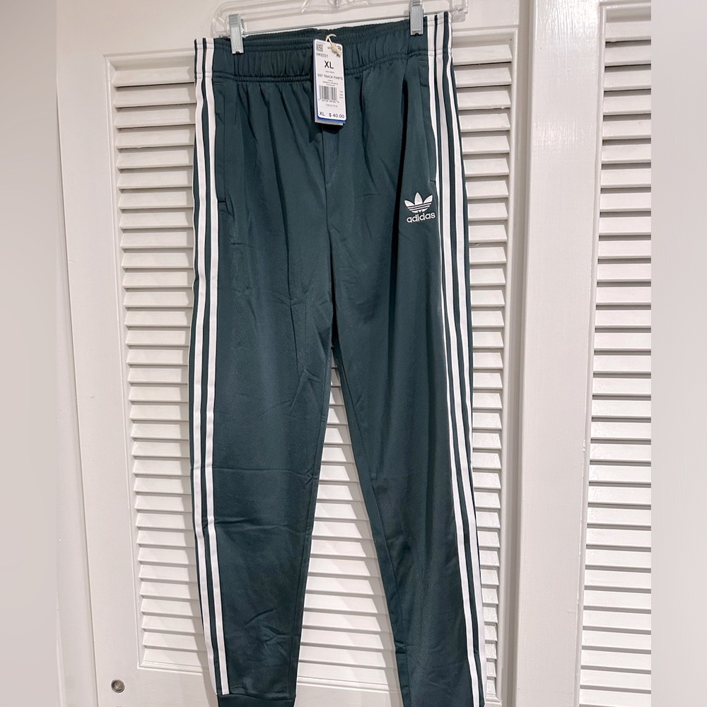 Set: Youth Adidas green tracksuit pants and jacket / size XL 16 / NWT